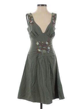 Vintage Olive Green Embroidered V-Neck Midi Dress